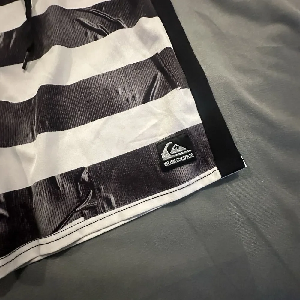 Quicksilver Cypher Series Board Shorts 4 Way Stretch Mens 31 Black Striped Swim